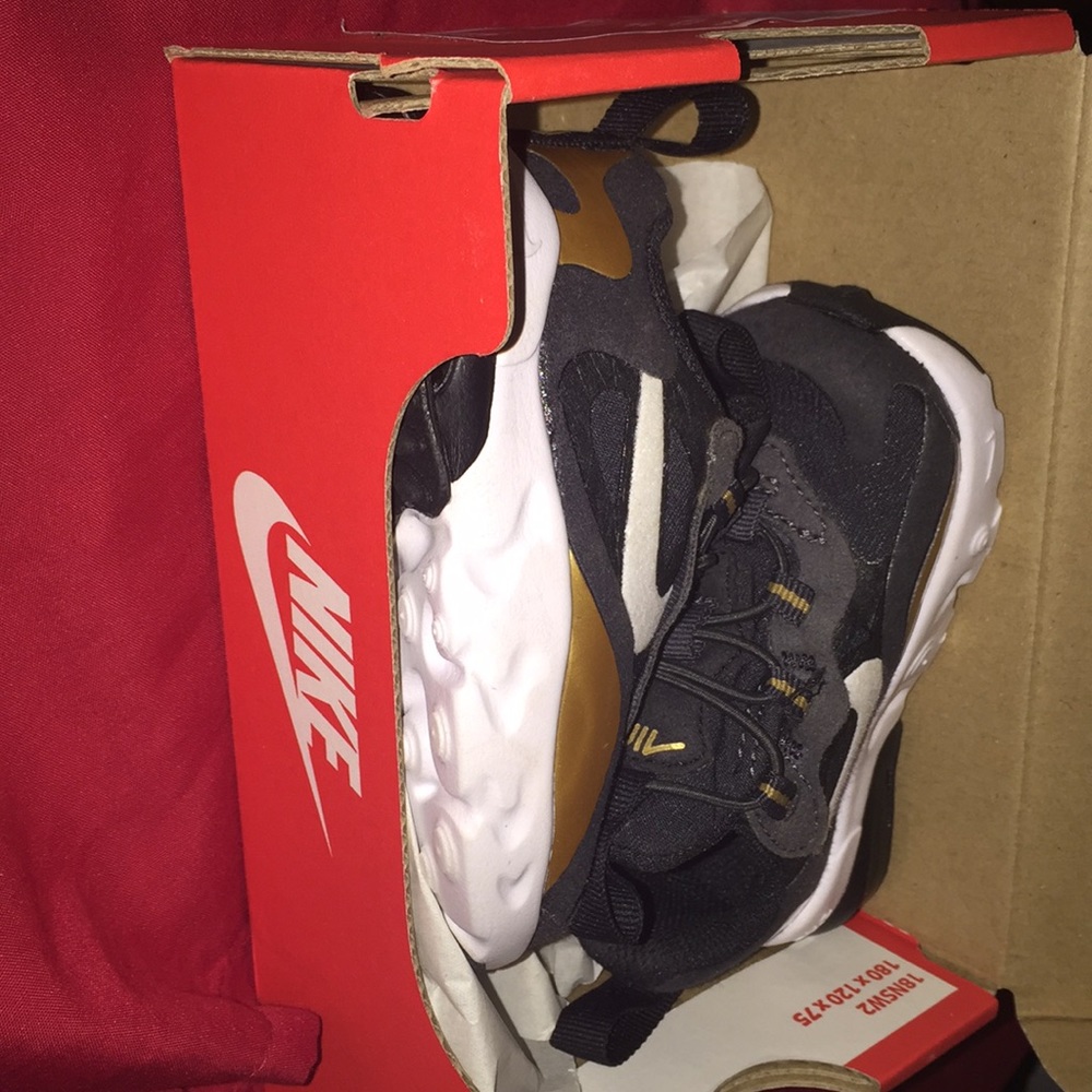 Nike AirMax 270
